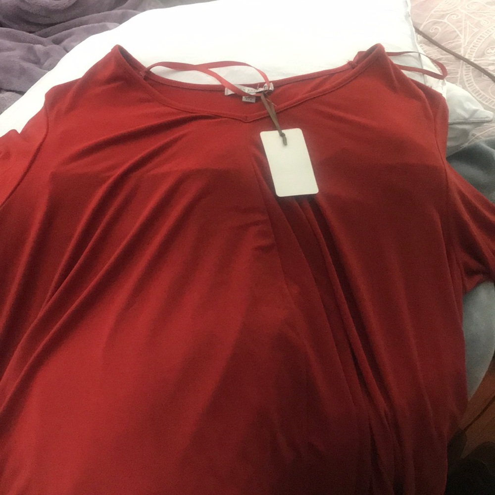 brand: green envelope  los angles.      blouse